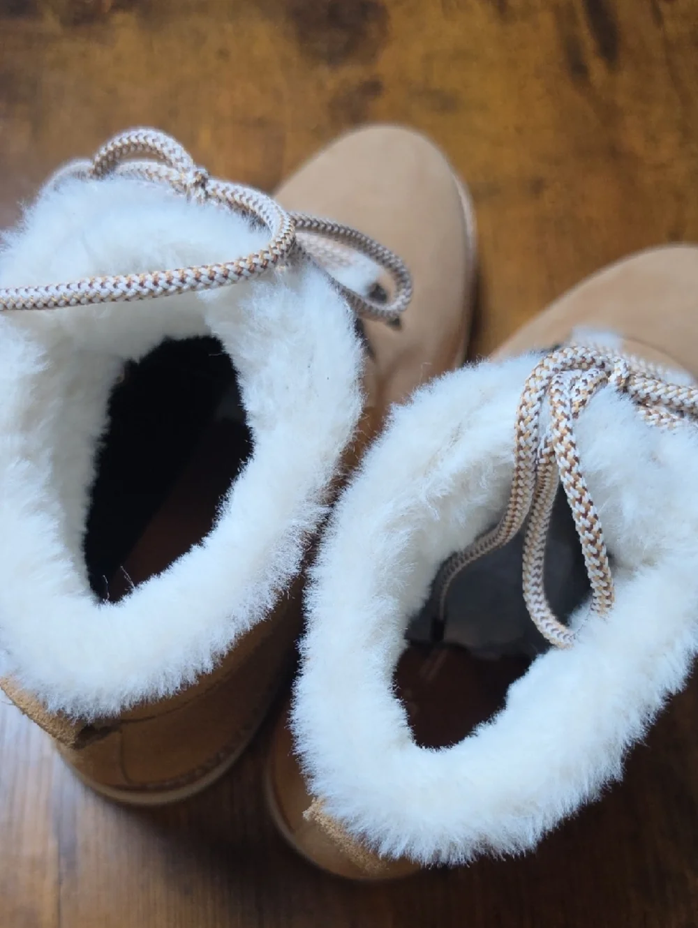 TOMS | Mojave‎ Tan Suede Leather Waterproof Winter Hiker Boots Gorpcore EUC | 9